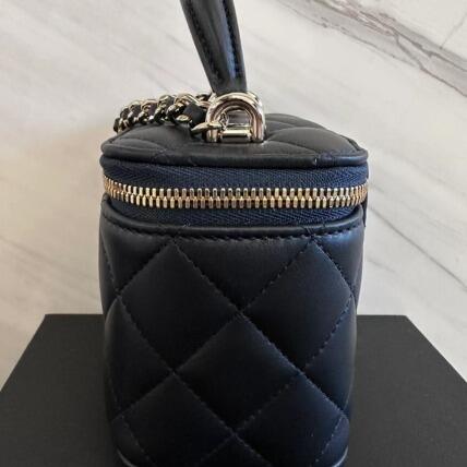 【定番ブラック☆上品】CHANEL ヴァニティ ショルダーバッグ